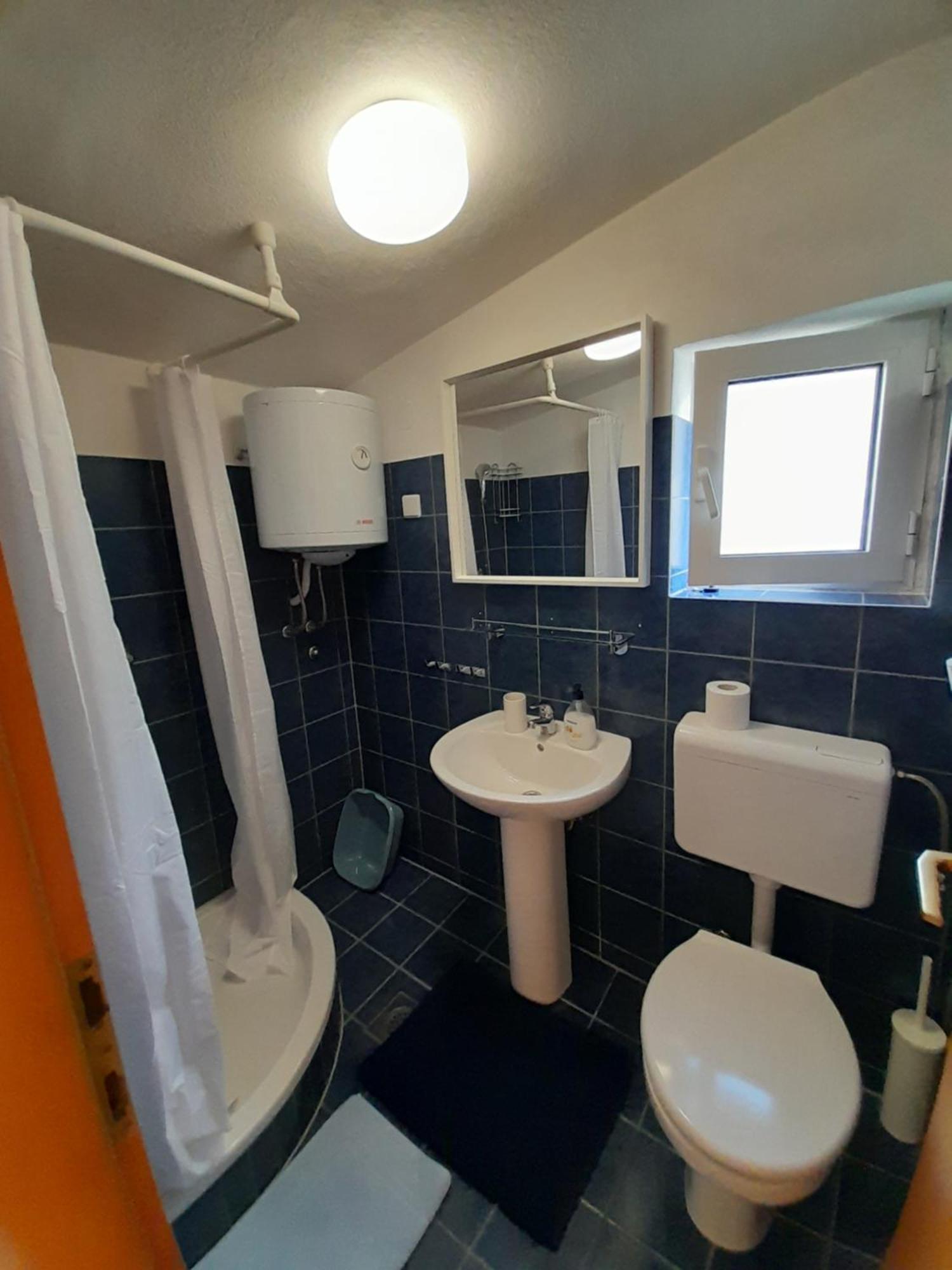 Apartment Luna 2 *